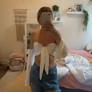 Off the shoulder long sleeve twist tie tee